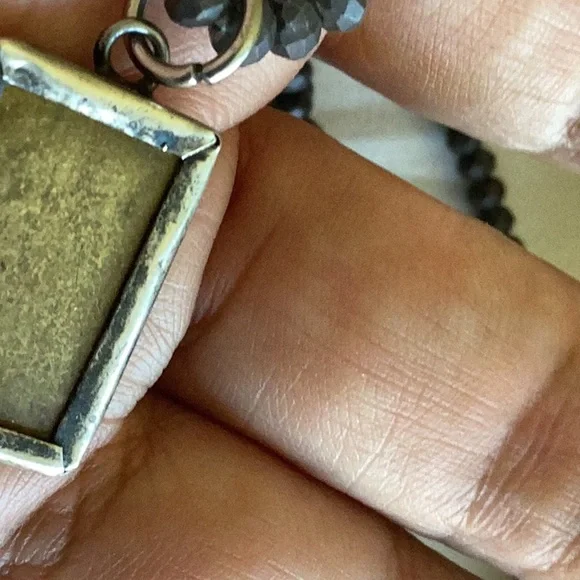 Buddha amulet black bead stretch necklace - Picture 4 of 6